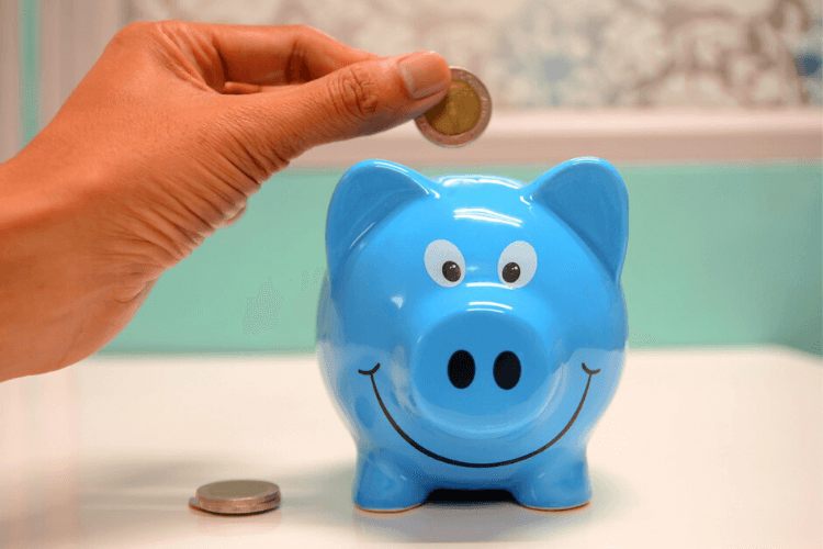 Comment économiser de l'argent avec un petit salaire : plan d'action